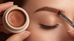 Homemade Eyebrow Gel Using Aloe and Cocoa Creates Soft Natural Hold